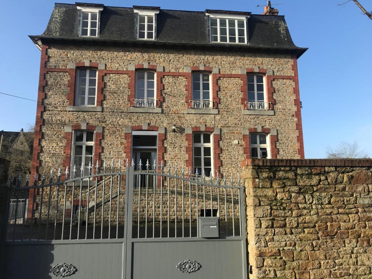 Auberge Ti'Gousket Guingamp Exterior photo